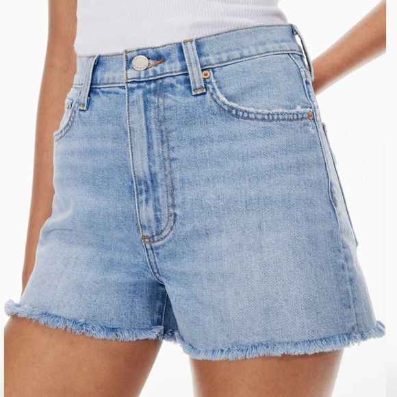Denim Forum Arlo Short - Picture 1 of 6